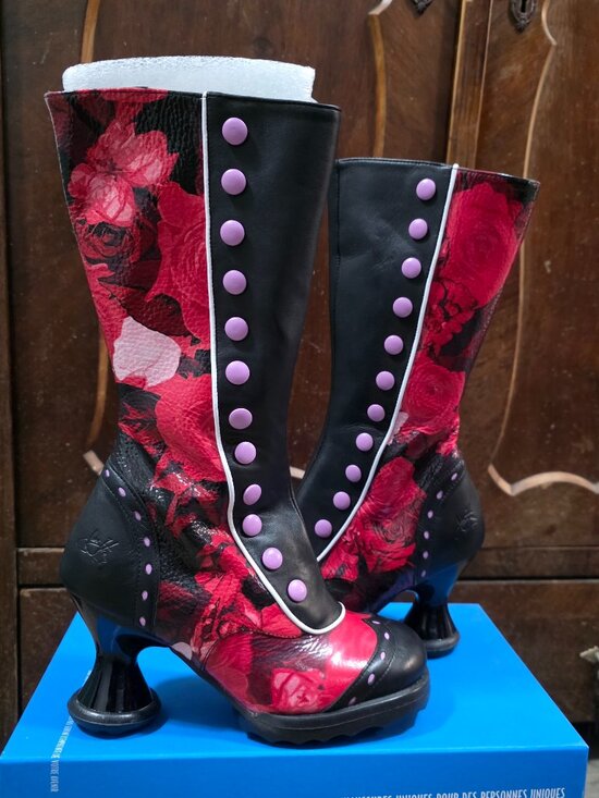 John Fluevog Shoes - John Fluevog Mini Babycakes size 6